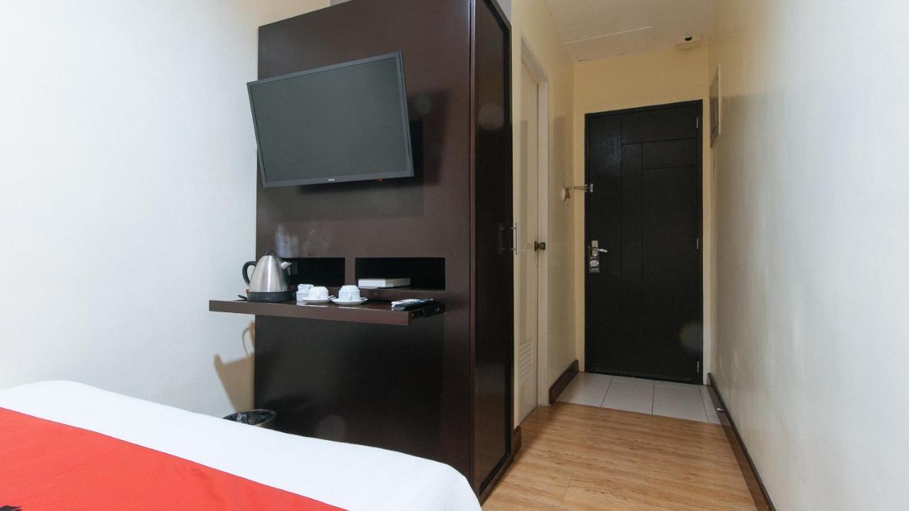 Reddoorz @ Gardenview Hotel Gtower Angeles Dış mekan fotoğraf